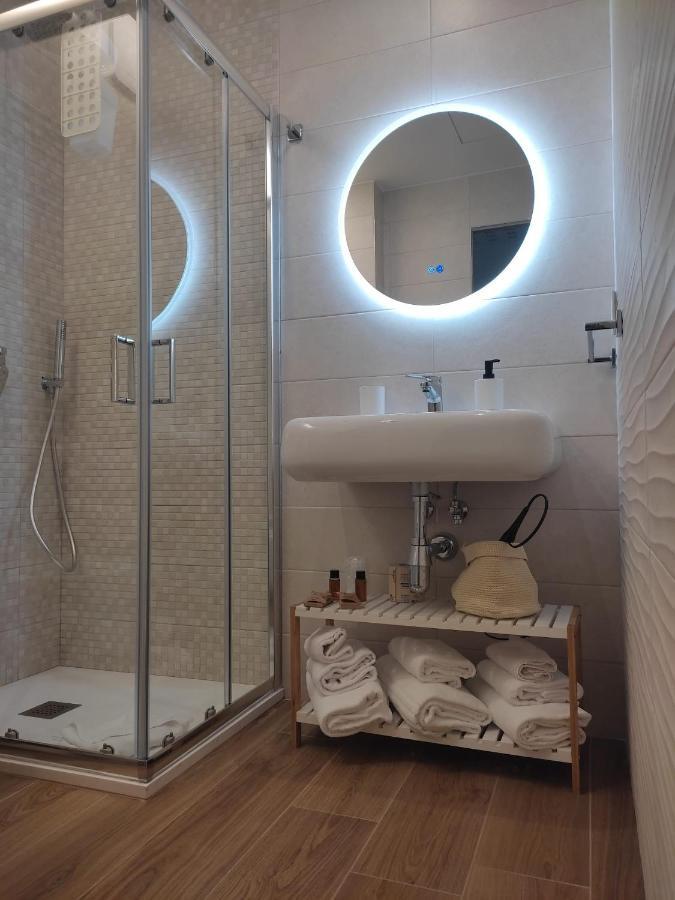 Appartamento Domus13-With Private Parking Bari Esterno foto
