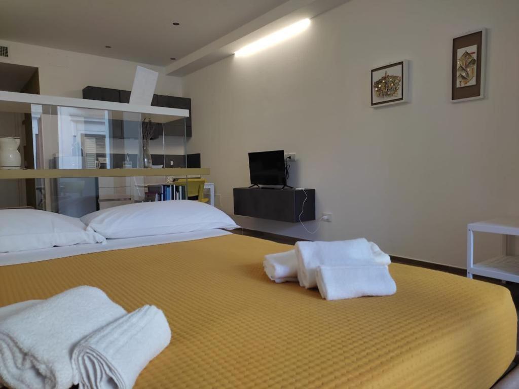 Appartamento Domus13-With Private Parking Bari Esterno foto