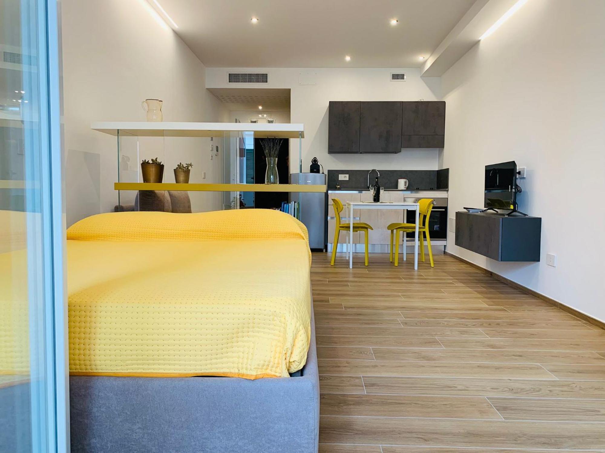 Appartamento Domus13-With Private Parking Bari Esterno foto