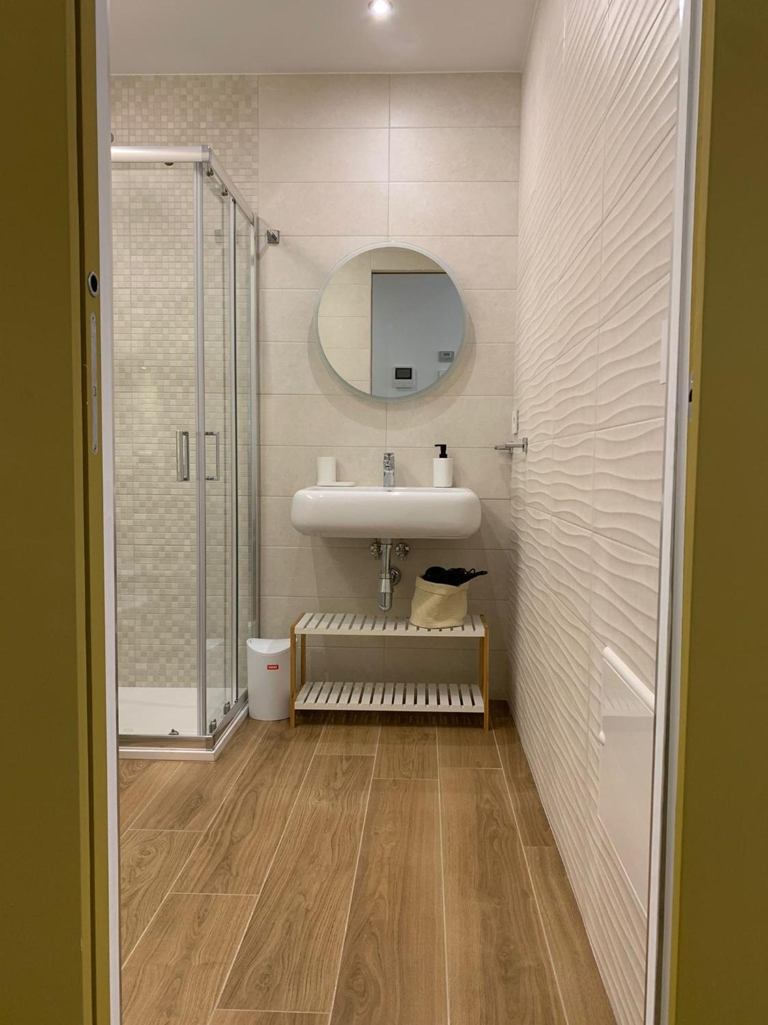 Appartamento Domus13-With Private Parking Bari Esterno foto