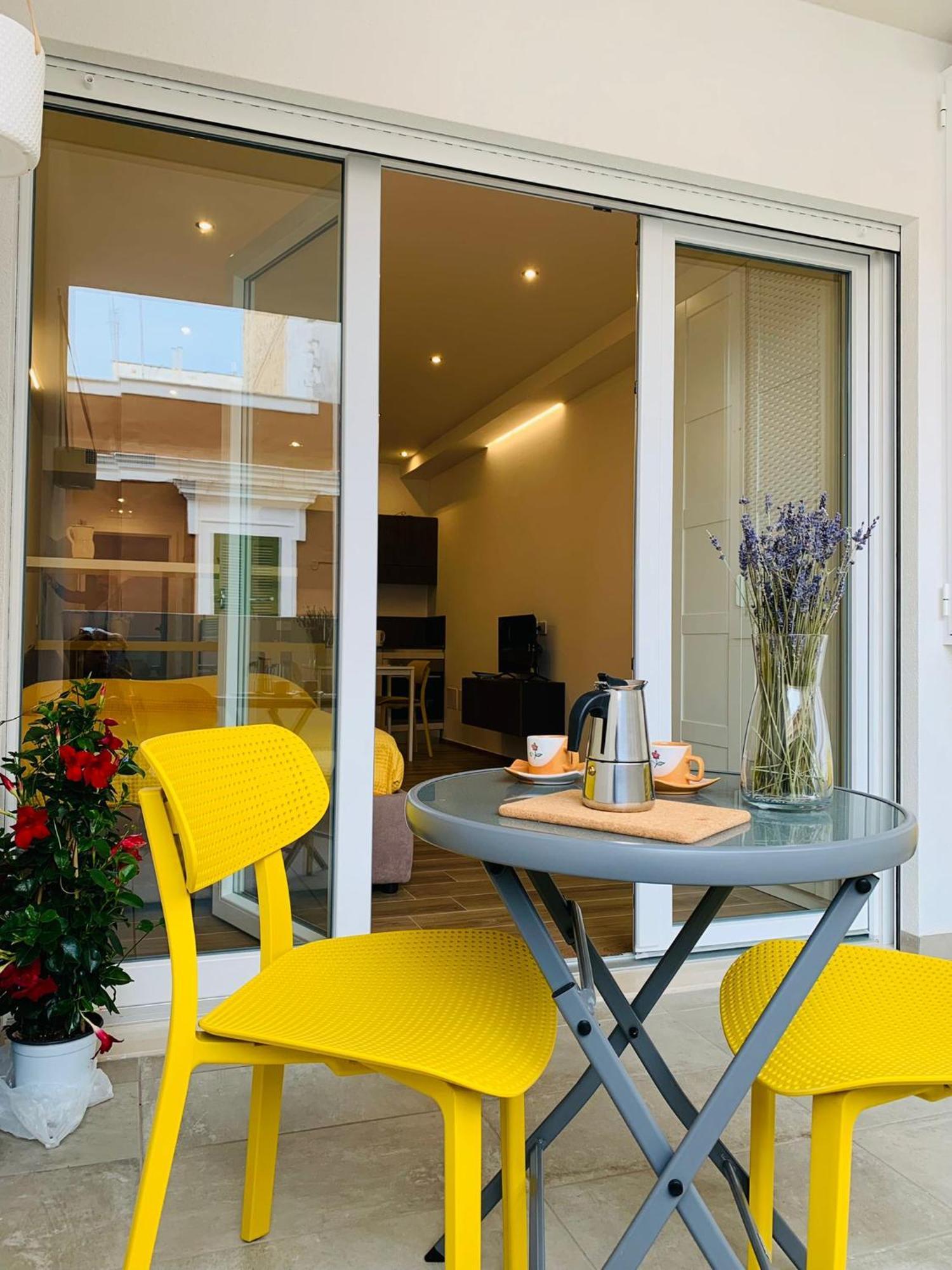 Appartamento Domus13-With Private Parking Bari Esterno foto